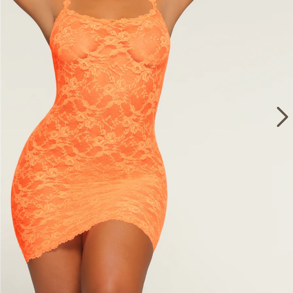 STRETCH LACE SLIP DRESS | NEON ORANGE - NEON ORANGE / M x 1